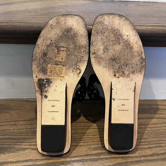 ***SOLD*** Tory Burch Tiny Miller Sandal. Black size 8 - Picture 6 of 8